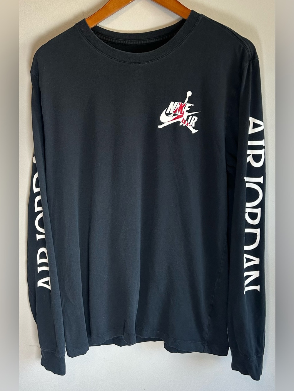 Nike Air Jordan Classics Men’s Long Sleeve Crew Neck T-shirt Sz L Jumpman Black